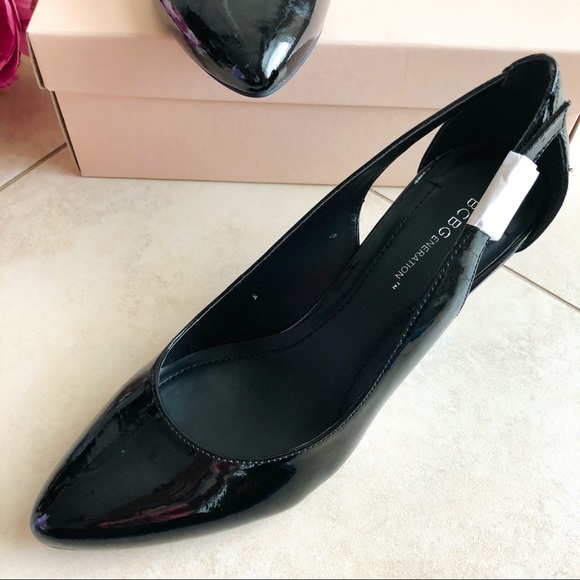 BCBGeneration Blossoms Patent Wedge Pump Black 9M - Picture 3 of 14